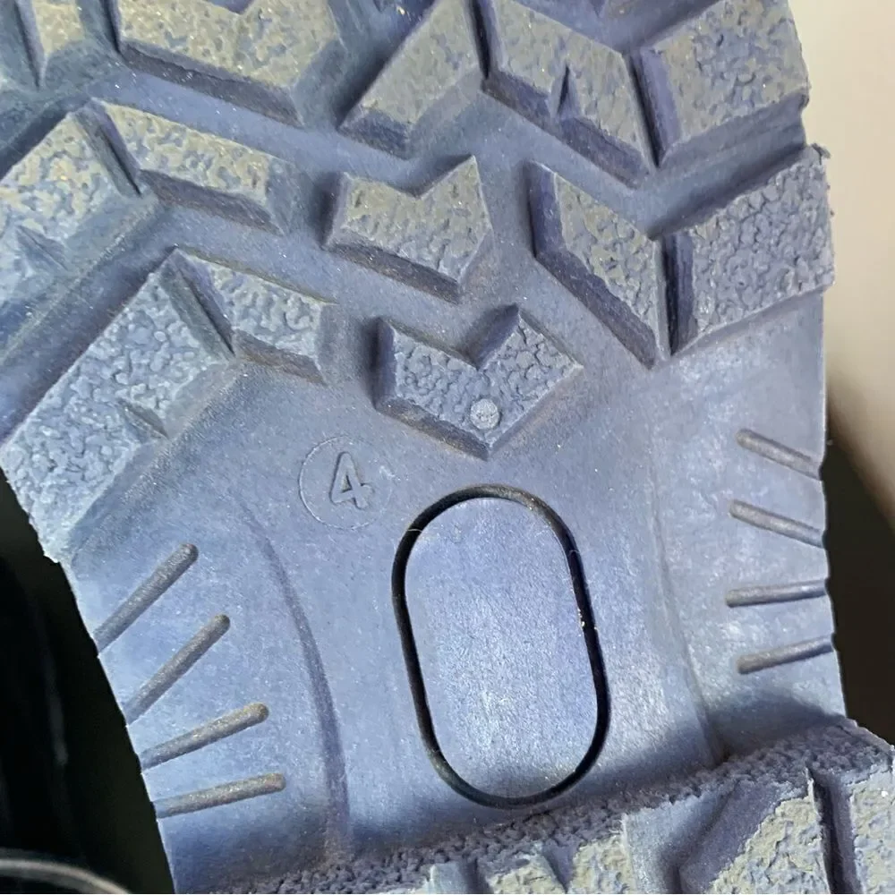 nova mountain lace up